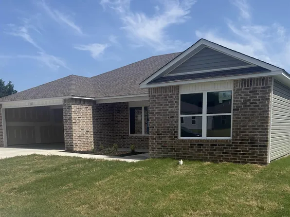 1207 Manor Oaks Blvd, Searcy, AR 72143