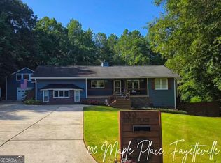 100 Maple Pl, Fayetteville, GA 30215