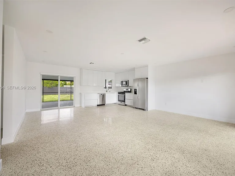 10340 SW 157th St — Photo 7