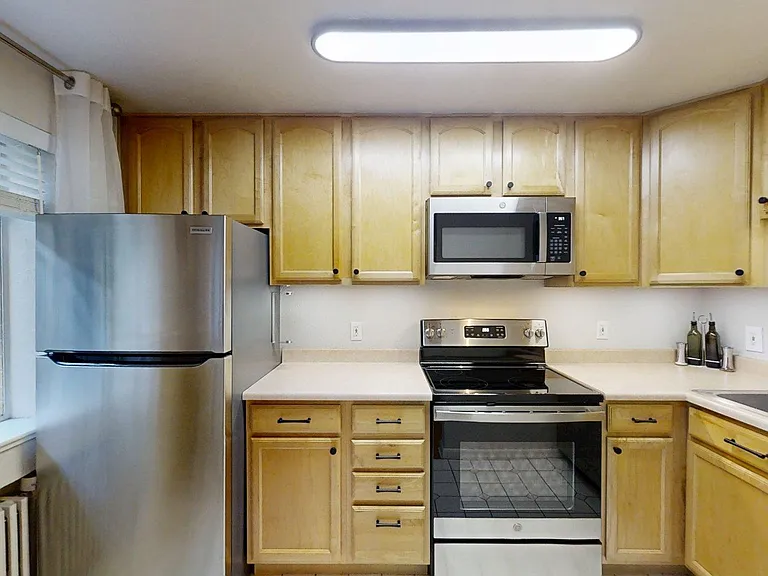 1190 N Clermont St #101 — Photo 7