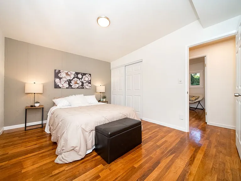 15618 NE 1st Pl — Photo 12