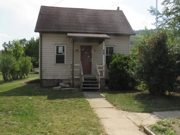 291 Juniata St, New Baltimore, PA 15553