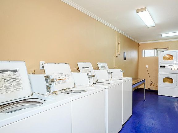 4th image of 9250 Winter Gardens Blvd APT 24