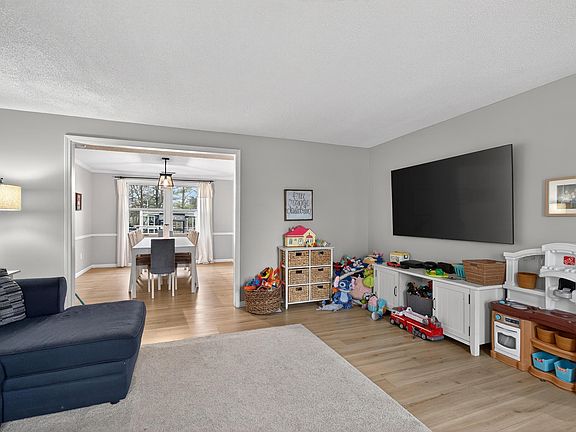 5th image of 8302 Rummel Ave