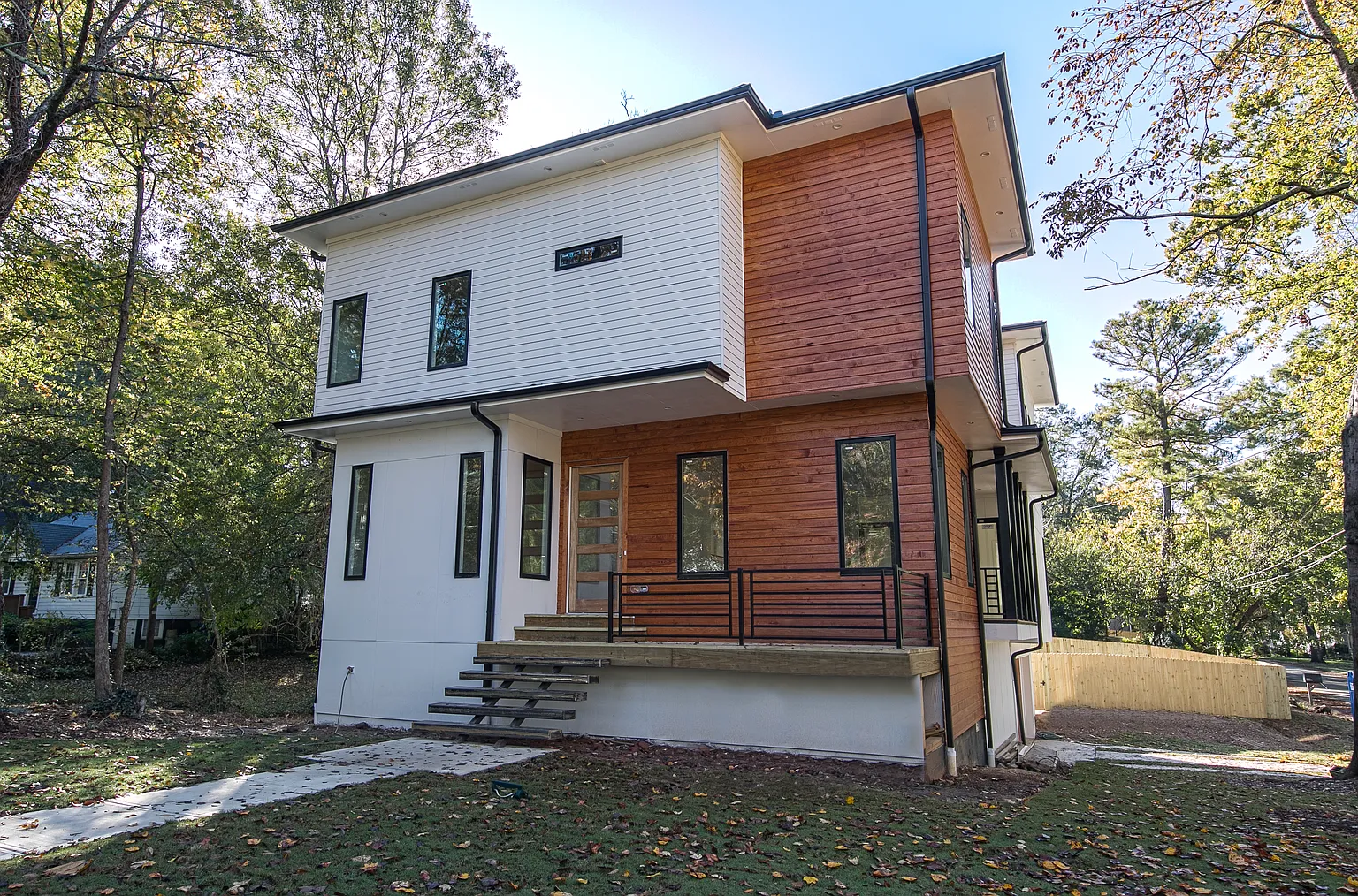 90 Daniel Ave SE photo 1