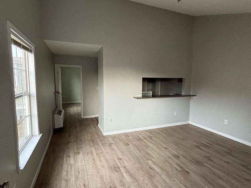 6867 Tara Ln #8