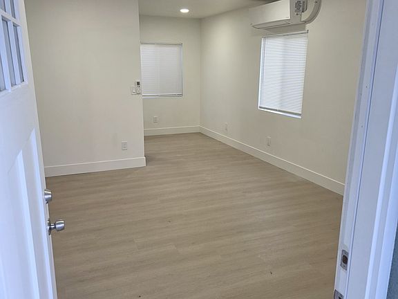 5th image of 424 B St APT 10
