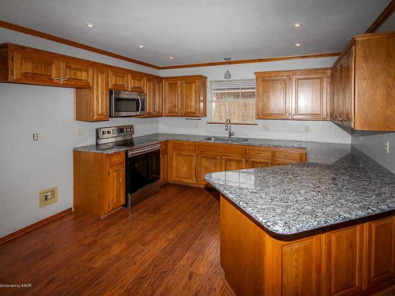 5th image of 7506 Yorkshire Ct