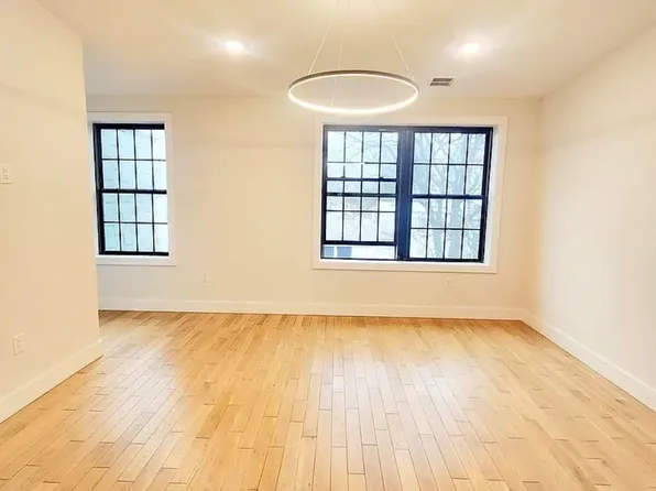 131 Hopkins Avenue image 8 of 15