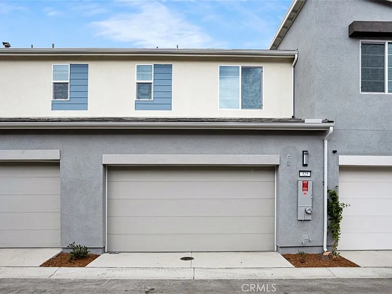 325 Hazel Rancho — Photo 19