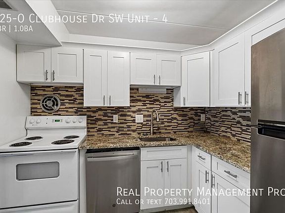 4th image of 125O Clubhouse Dr SW Unit 4