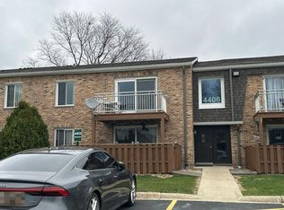 4406 Euclid Ave Unit 2B, Rolling Meadows, IL
