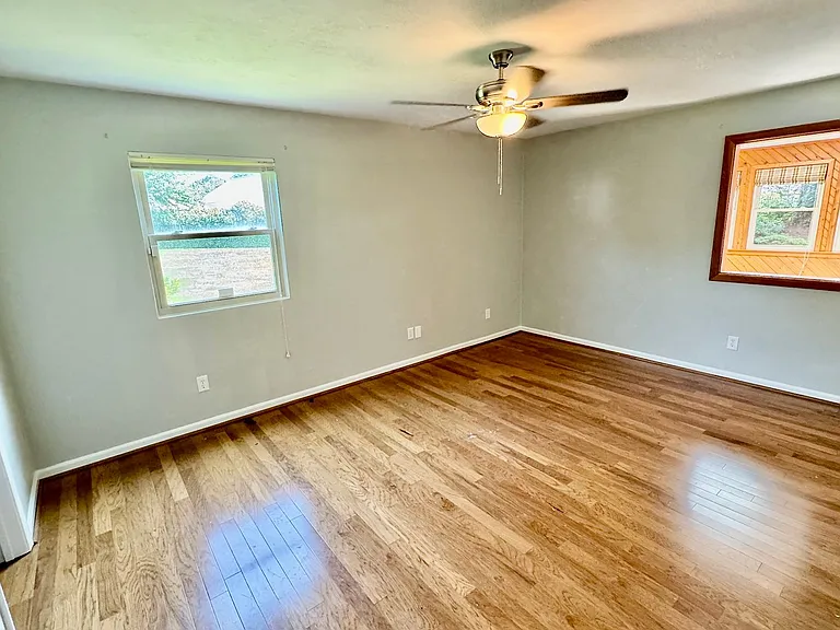 4345 Temple Ct — Photo 9