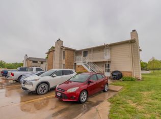 1601 E Walnut Grove Rd, Derby, KS 67037