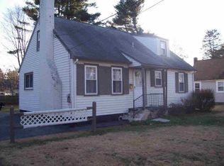 18 Fuller Ln, Hyde Park, NY 12538