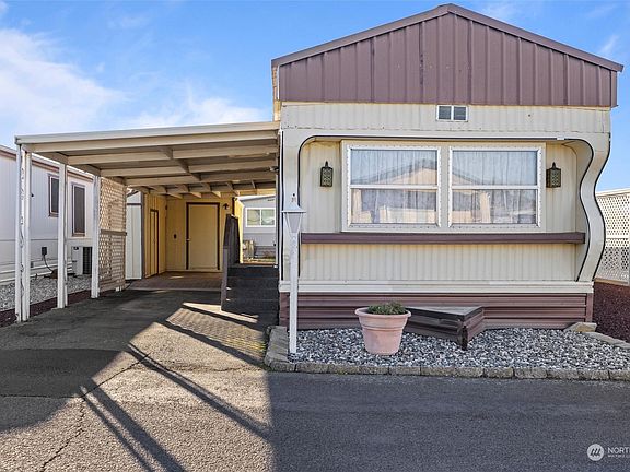 2nd image of 1413 Garnet Street