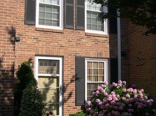 2570B S Arlington Mill Dr #2, Arlington, VA 22206