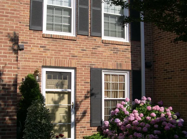 2570B S Arlington Mill Dr #2, Arlington, VA 22206