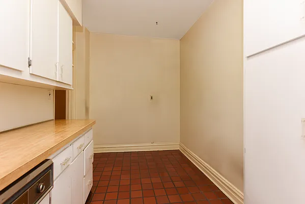 Sold by Benjamin Realty Since 1980 | media 23