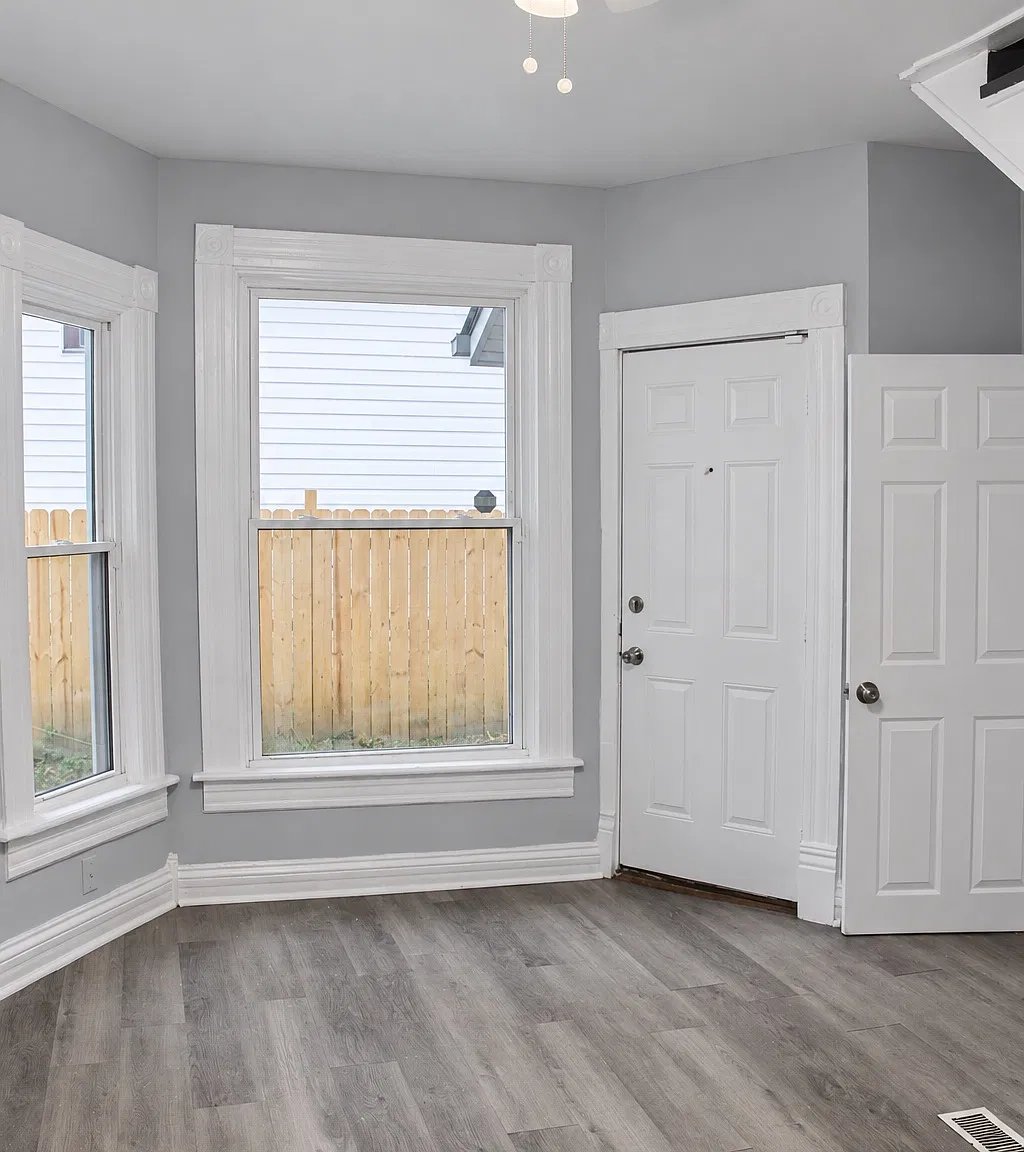 3 bed, 1180 sqft, $1,550 — Photo 3