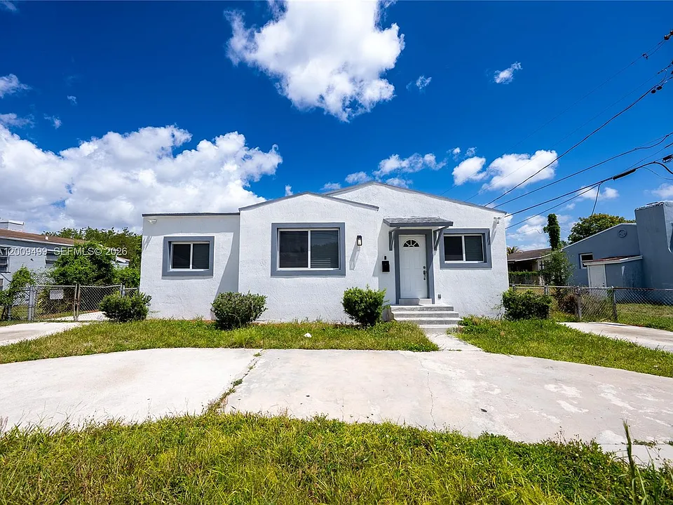 1221 NW 75th St