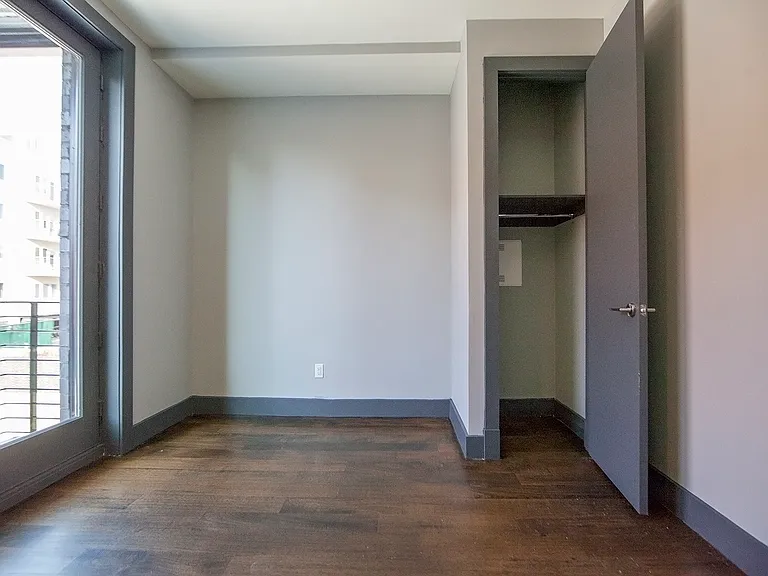 125 Boerum St #4F — Photo 8