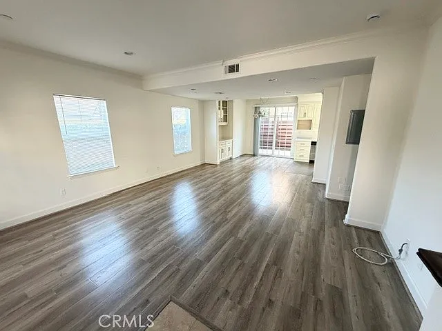 798 S Stoneman Ave — Photo 2