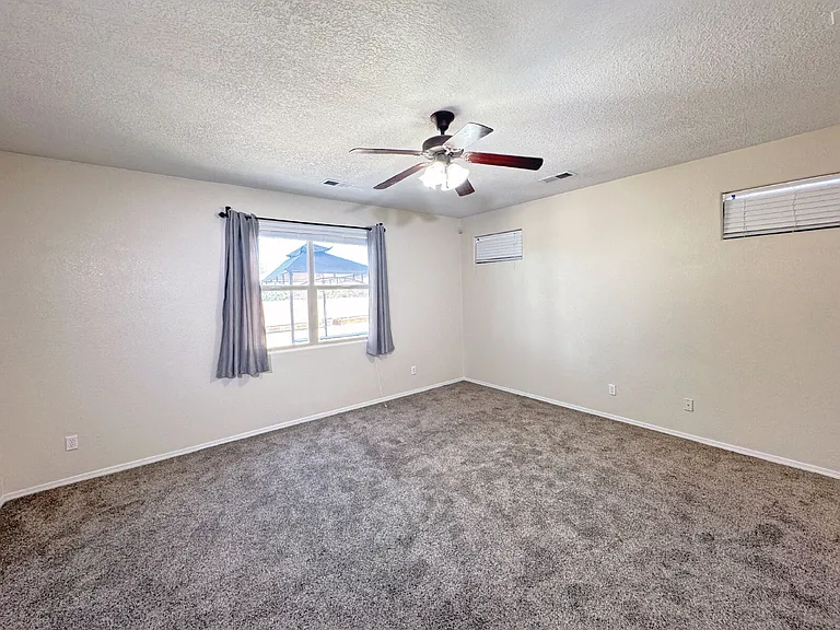 2036 Violeta Way SE — Photo 14