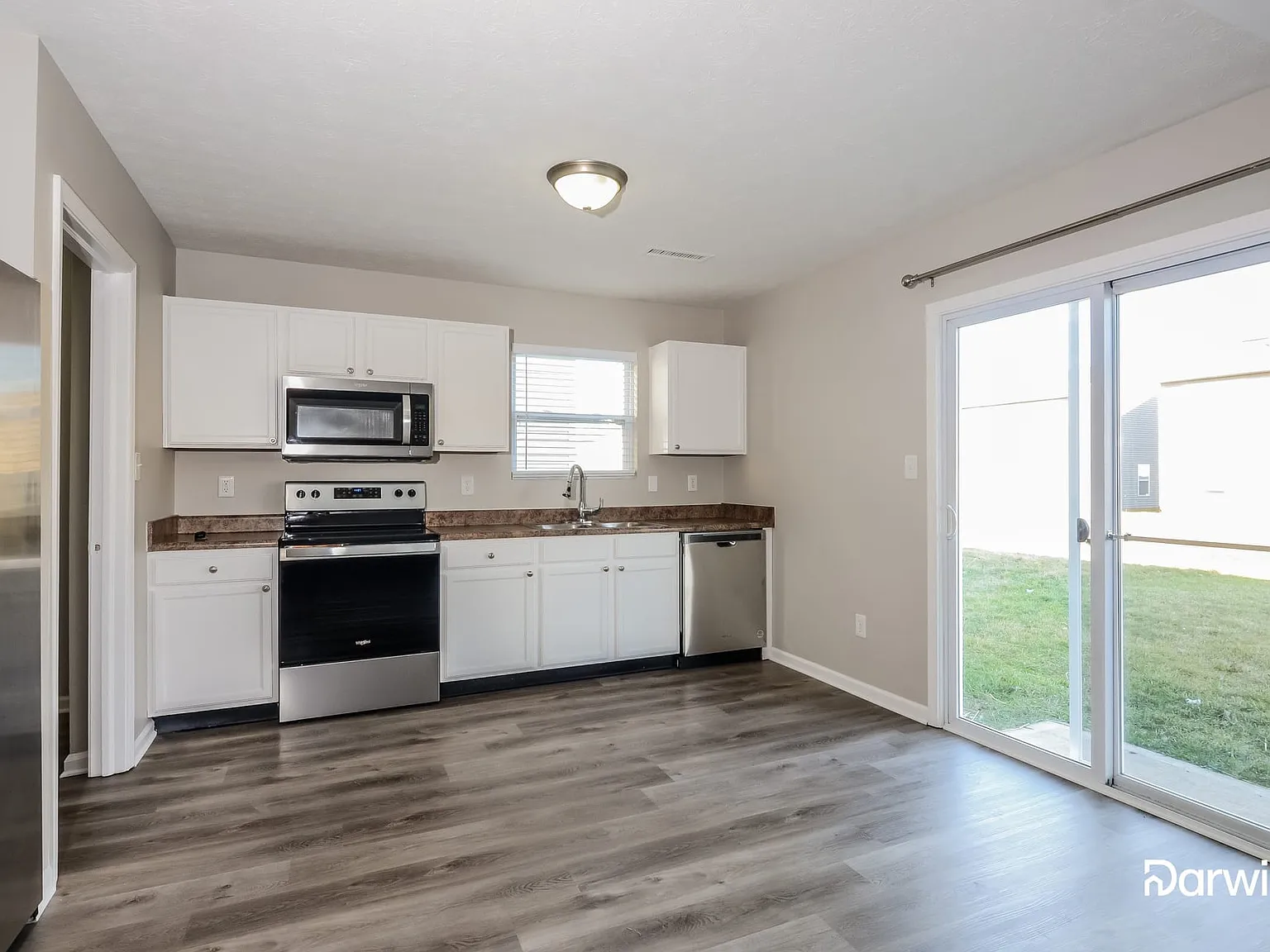 4 bed, 3.0 bath, 1495 sqft, $1,850 — Photo 3