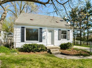 937 Dickinson St SE, Grand Rapids, MI