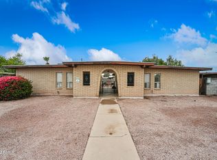 1134 N April Cir #B, Mesa, AZ 85203