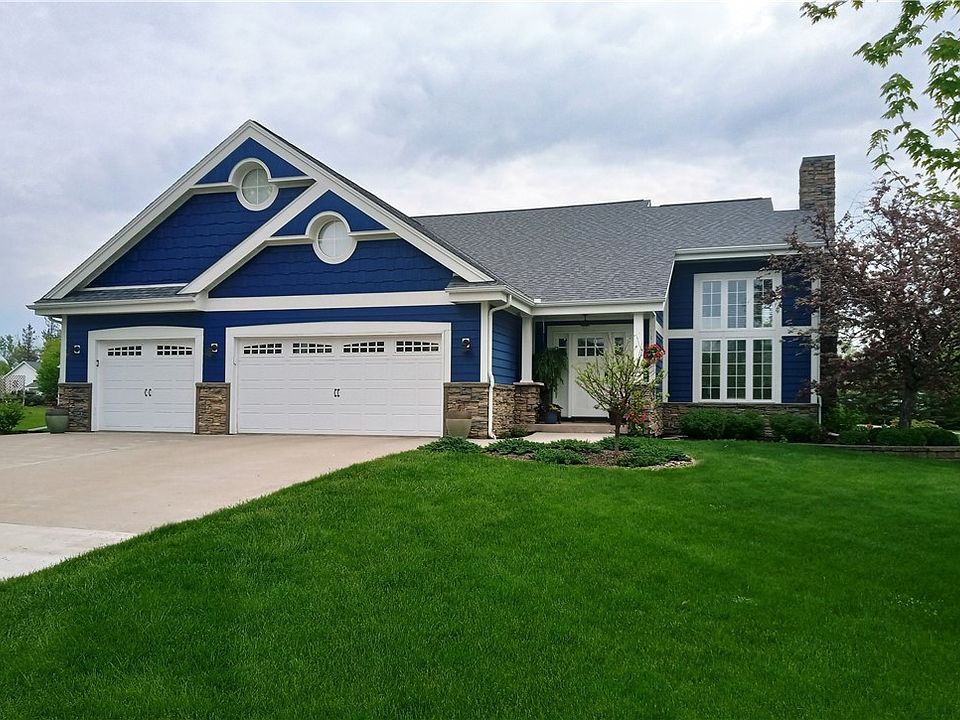 1st image of 115 Royal Crest Drive