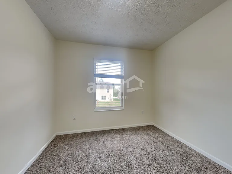 918 Arthur St — Photo 14