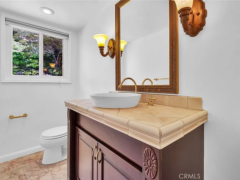 3675 Vigilance Dr — Photo 23