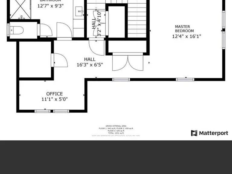 8 Brewster Ct — Photo 5