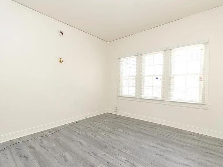 4th Ave 6Plex — Photo 8