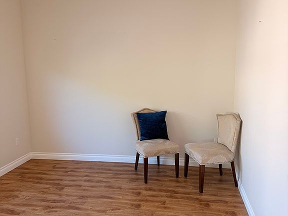 3rd image of 13242 W Arminta St