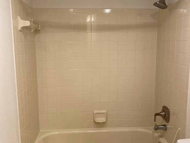 2445 SW 18th Ter #9-022 — Photo 15
