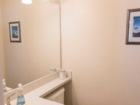 5th image of 386 Kincora Ct