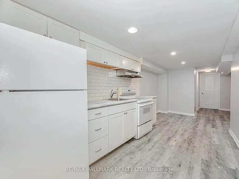 88 Bernick Dr — Photo 5