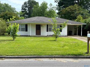 2011 College St SE, Decatur, AL 35601