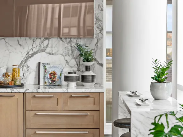 19 Park Place image 4 of 18