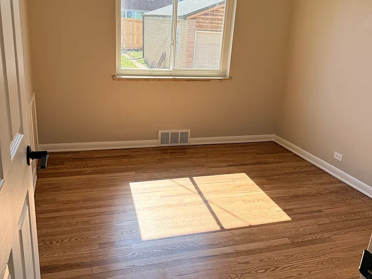 3540 S Marion St — Photo 10