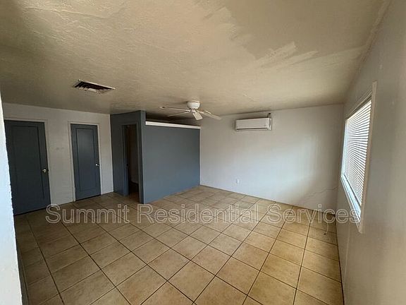 3rd image of 3028 E Alta Vista St