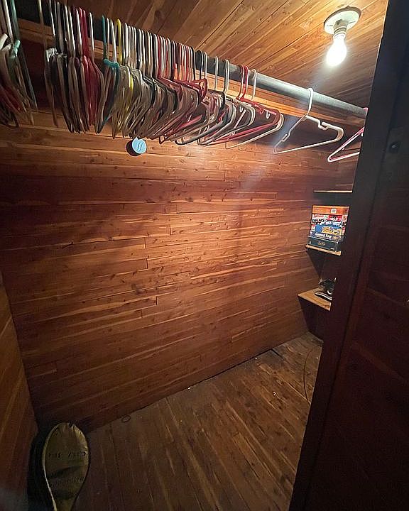 306 Centre St, Freeland, PA 18224 Zillow