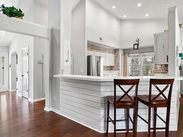 4015 Delamar Dr — Photo 11