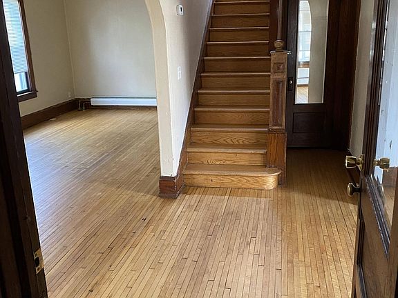 4th image of 3011 Girard Ave N