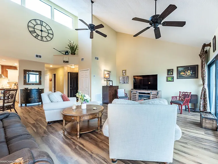 1801 Jamaica Way #331 — Photo 45