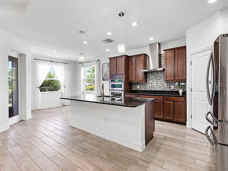 4401 Conchfish Ln — Photo 12