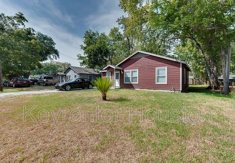 7601 Springdale St — Photo 2
